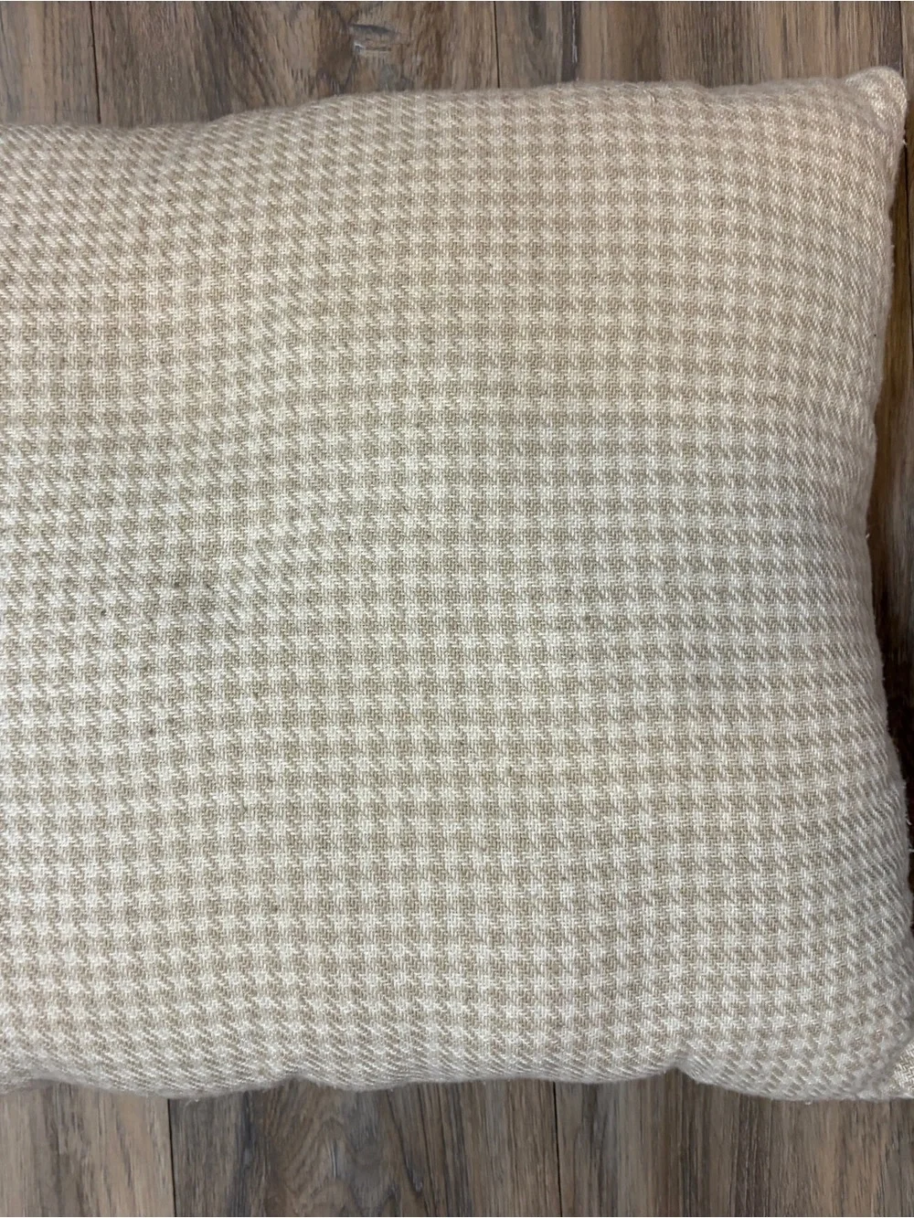 Mainstays Beige Houndstooth Woven Decorative Throw Pillow 18x18